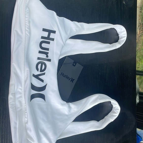 Hurley reversal-able bikini top - Picture 2 of 2